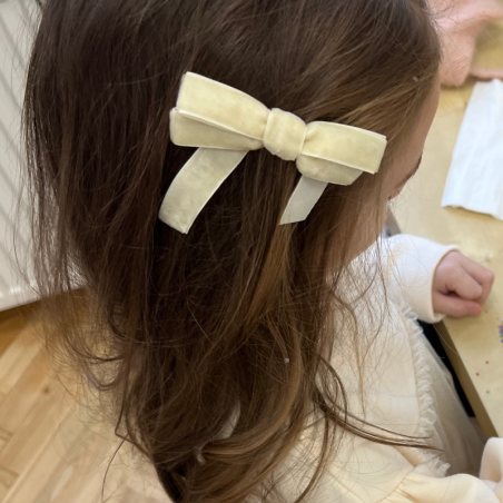 Spinki do włosów velvet cream bow