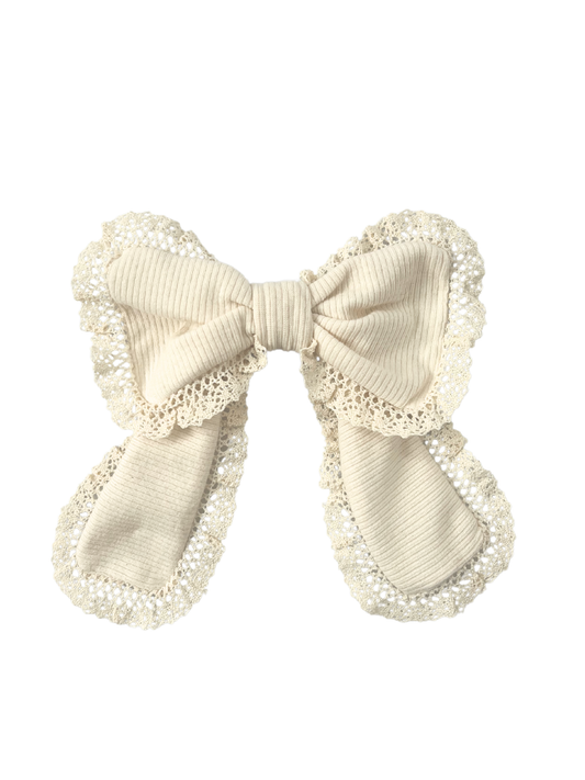 Kokardka kremowa z koronką