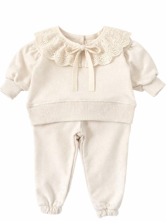 Kremowy dres z odczepianym kołnierzykiem