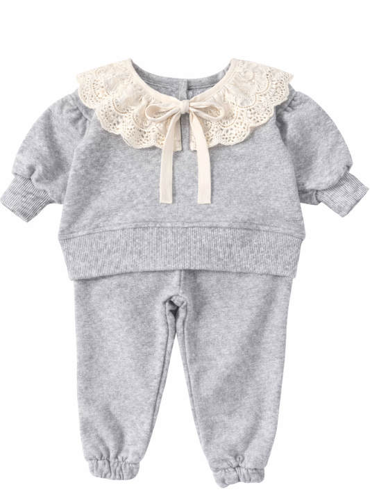 Szary dres z odczepianym kołnierzykiem