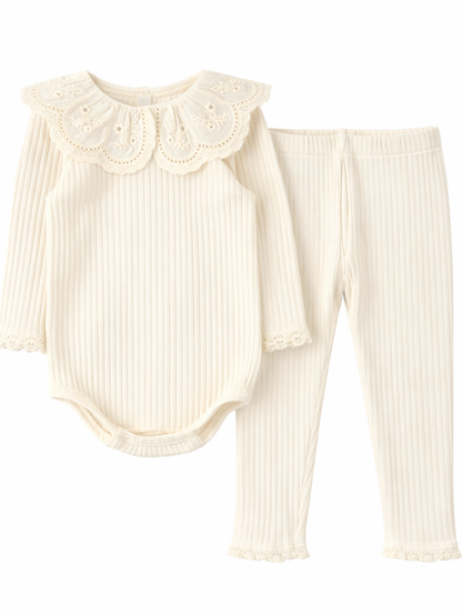 Prążkowane legginsy z koronką -kremowe