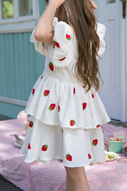 Sukienka z rozkloszowanym dołem strawberry 🍓
