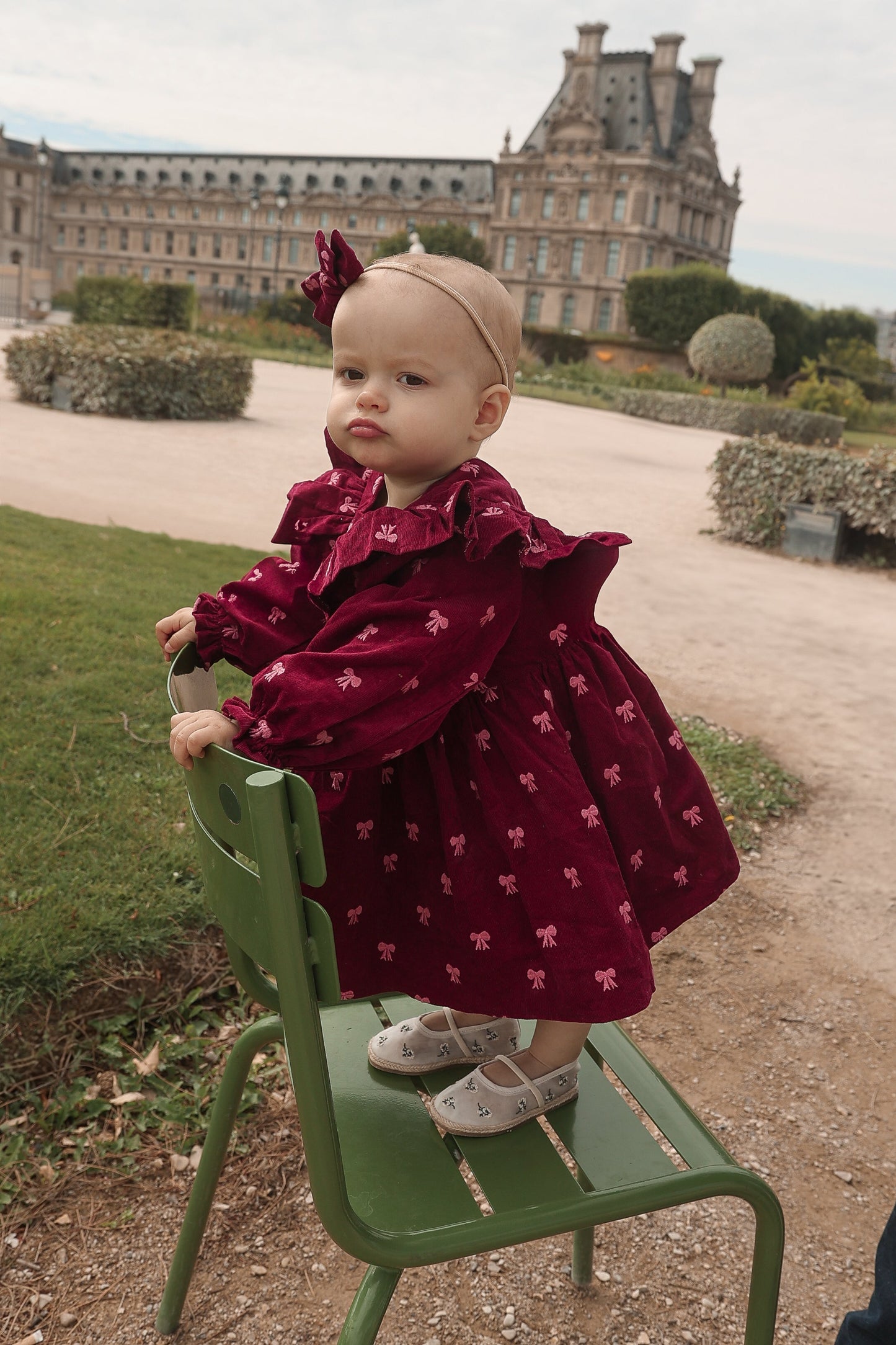 Sukienka w kokardki - bordowa