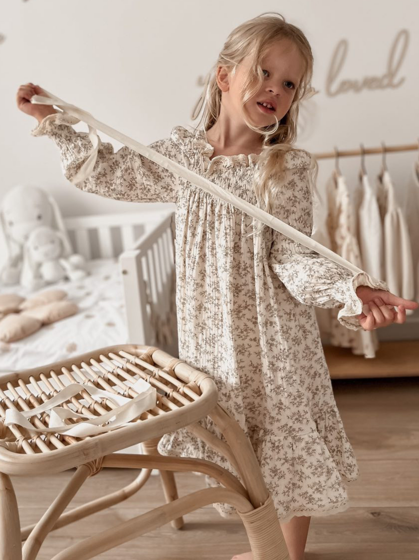 Sukienka z marszczeniem vintage meadow